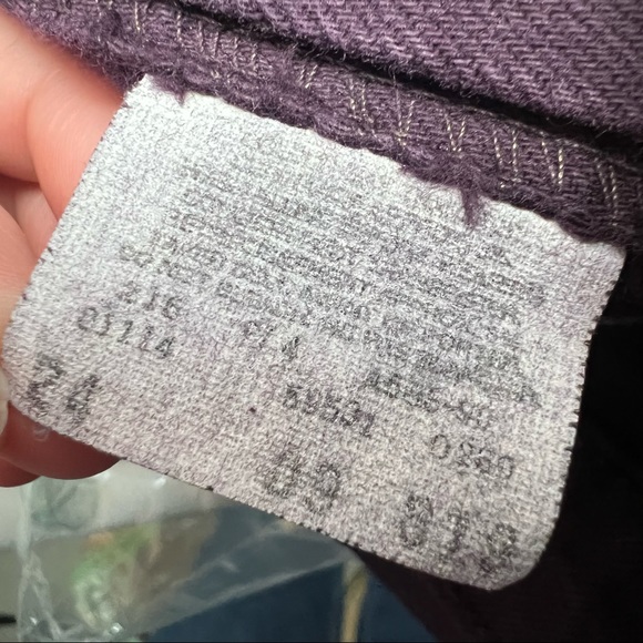 Vintage Deadstock High Rise Levi’s Jeans in Eggplant 24 - Picture 9 of 9